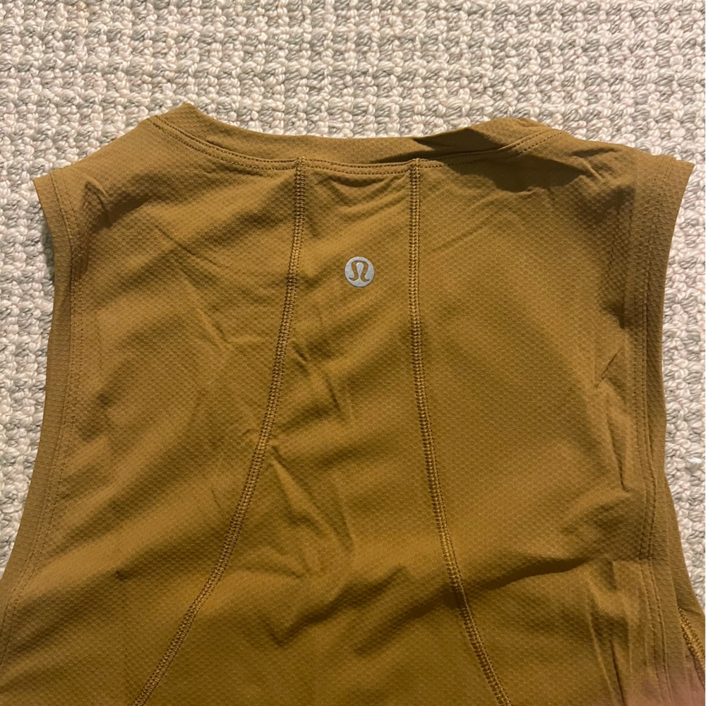 Lululemon Muscle Love Crop Top